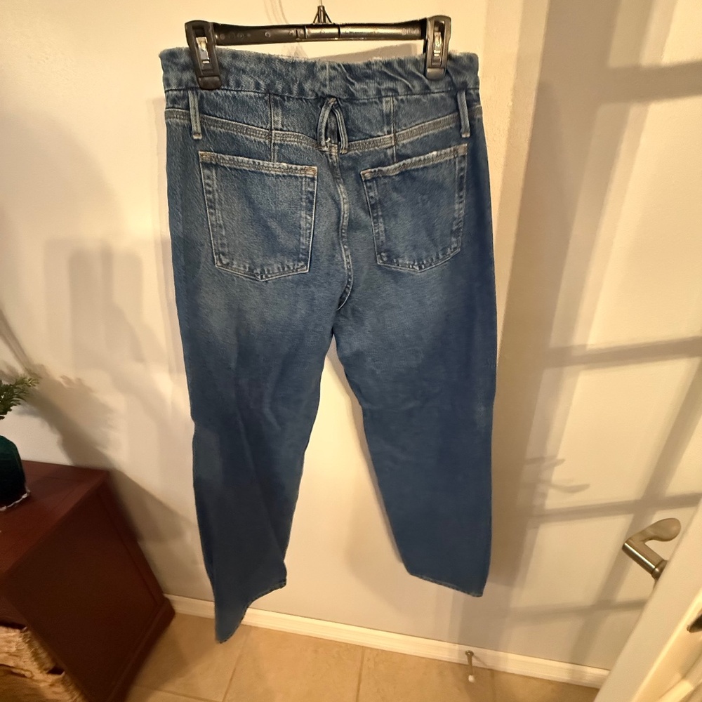 Good American 90s baggy jeans
